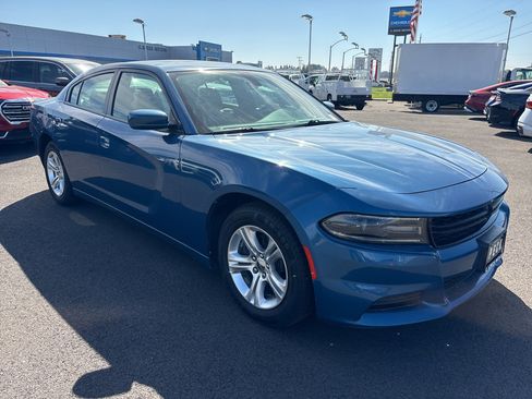 Used 2021 Dodge Charger SXT w/ Leather Interior Group RWD image 22