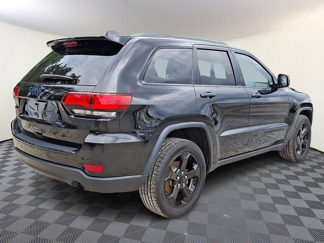 Used 2018 Jeep Grand Cherokee Laredo AWD/4WD image 7
