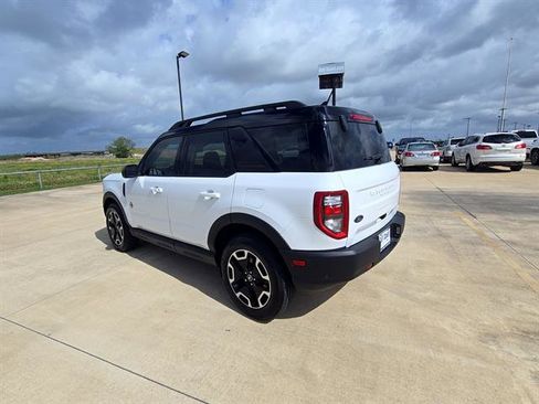 Used 2024 Ford Bronco Sport Outer Banks w/ Tech Package image 8