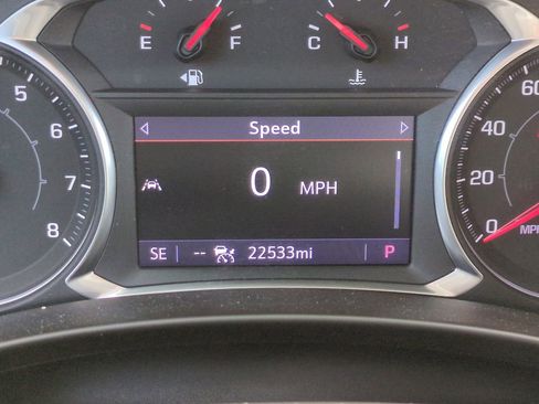 Used 2021 GMC Terrain SLT image 25