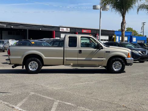 Used 2000 Ford F250 XLT image 3