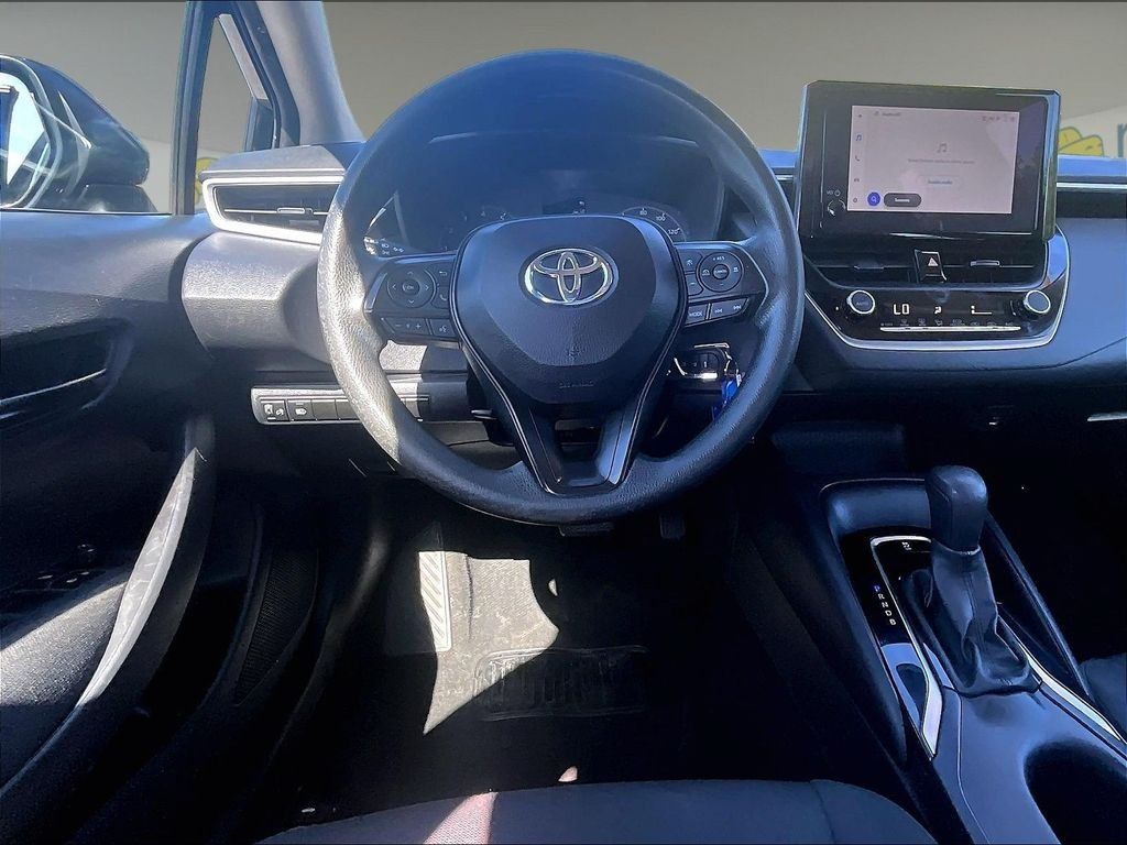 Used 2024 Toyota Corolla LE FWD image 17
