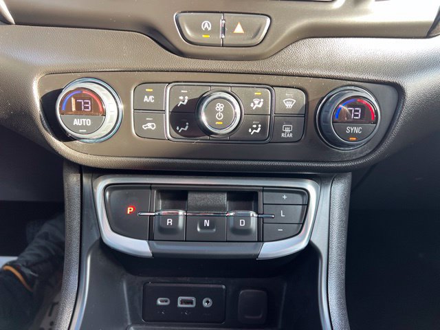 Used 2024 GMC Terrain SLE w/ Driver Convenience Package AWD/4WD image 28