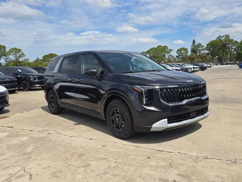 New 2026 Kia Carnival FWD image 2