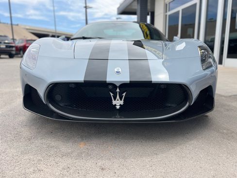 Used 2023 Maserati MC20 Spyder image 5