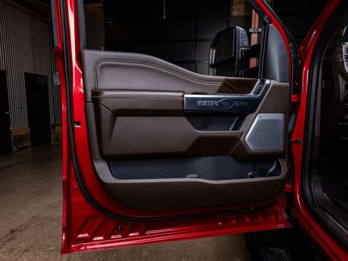 Used 2024 Ford F250 King Ranch w/ Chrome Package image 35