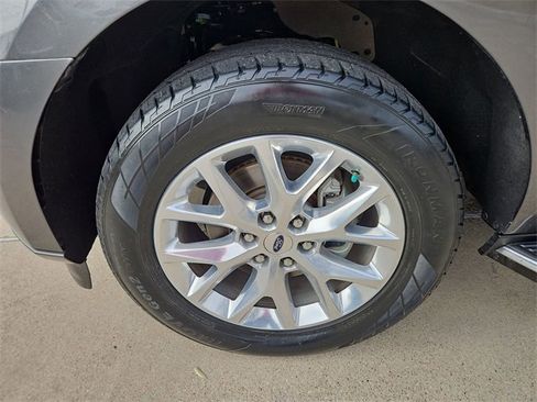 Used 2021 Ford Expedition XLT image 31