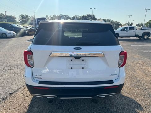 Used 2022 Ford Explorer XLT w/ Equipment Group 202A AWD/4WD image 6