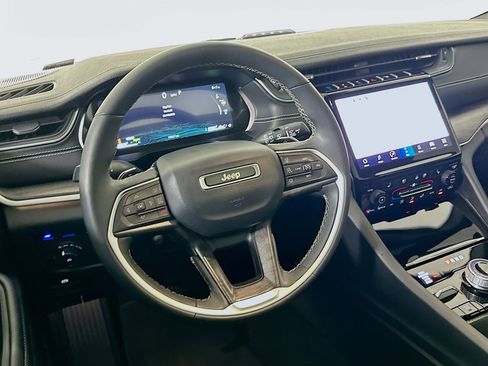 Used 2024 Jeep Grand Cherokee Limited 4xe w/ Luxury Tech Group II image 18