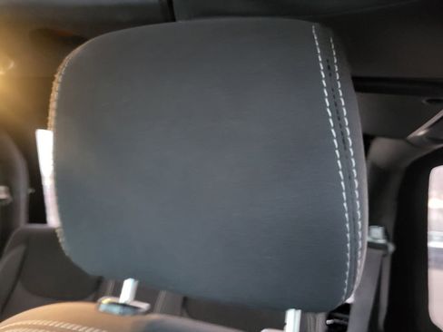 Used 2018 Jeep Wrangler Sahara w/ Connectivity Group image 16