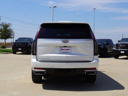 Used 2023 Cadillac Escalade ESV Premium Luxury w/ Performance Package AWD/4WD image 7