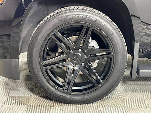 Used 2018 Chevrolet Tahoe LS image 29