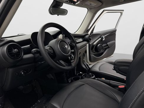 Used 2021 MINI Cooper 4-Door Hardtop w/ 6.5" Touchscreen Package FWD image 10