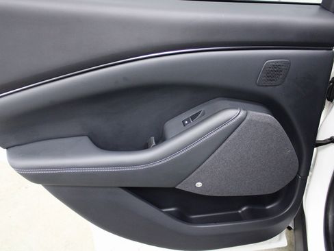 Used 2021 Ford Mustang Mach-E Premium image 19