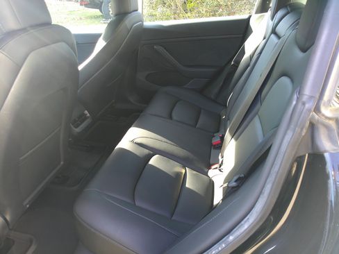 Used 2022 Tesla Model 3 image 28