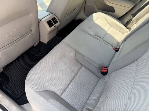 Used 2017 Volkswagen Golf S w/ Driver Assistance Package AWD/4WD image 20