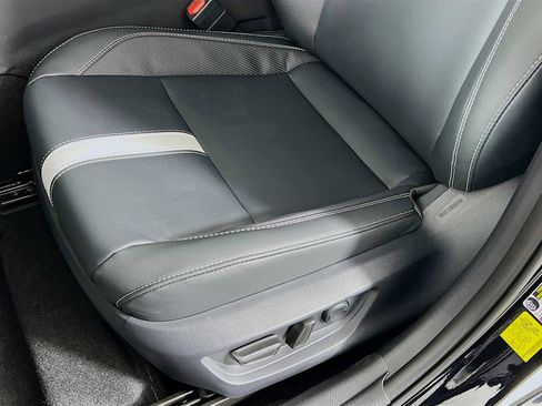 New 2026 Toyota Camry Hybrid image 18