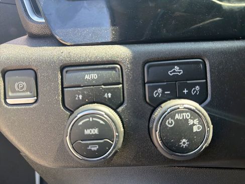 Used 2023 Chevrolet Silverado 1500 LT AWD/4WD image 14