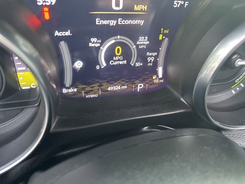 Used 2022 Jeep Wrangler Unlimited Sahara w/ Cold Weather Group image 27