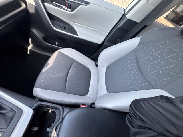 Used 2025 Toyota RAV4 XLE w/ Convenience Package AWD/4WD image 19
