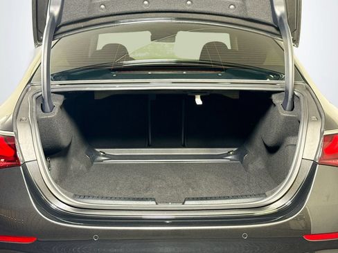 Used 2025 Mercedes-Benz E 350 Sedan image 22