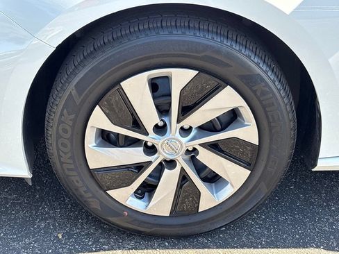 Certified 2021 Nissan Altima 2.5 S FWD image 31