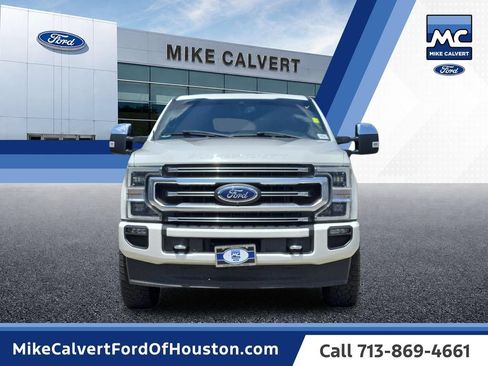 Used 2022 Ford F250 Platinum w/ FX4 Off-Road Package AWD/4WD image 8