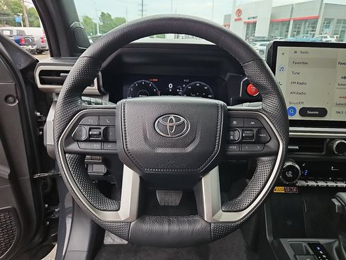 Used 2024 Toyota Tacoma TRD Off-Road w/ TRD Off Road Premium Package AWD/4WD image 17