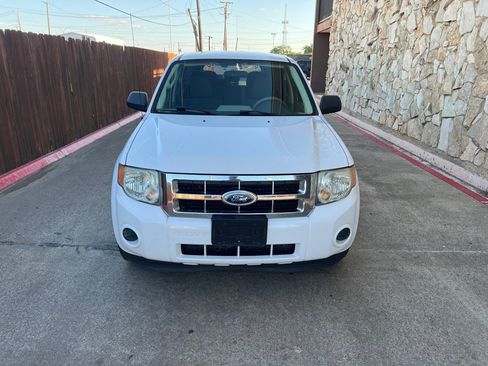 Used 2012 Ford Escape XLS FWD image 2