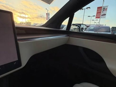 Used 2026 Tesla Model X AWD/4WD image 9