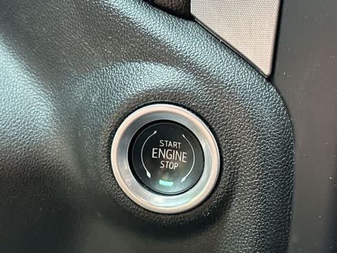 Used 2020 GMC Sierra 1500 SLE w/ SLE Value Package AWD/4WD image 10