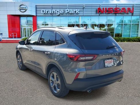 Used 2025 Ford Escape ST-Line image 3