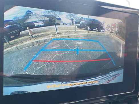 Used 2025 Toyota Corolla LE image 29