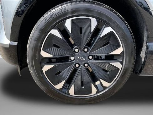 Certified 2024 Chevrolet Blazer EV RS AWD/4WD image 9