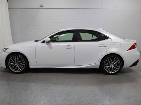 Used 2016 Lexus IS 200t image 2