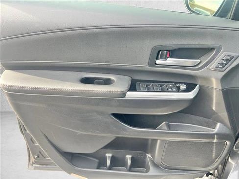 Used 2025 Toyota Sienna Platinum image 12