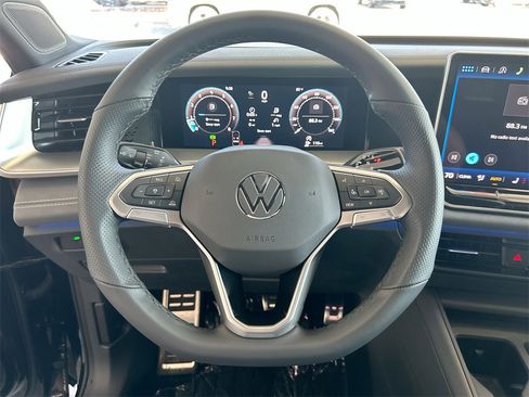 New 2026 Volkswagen Tiguan SE R-Line image 16