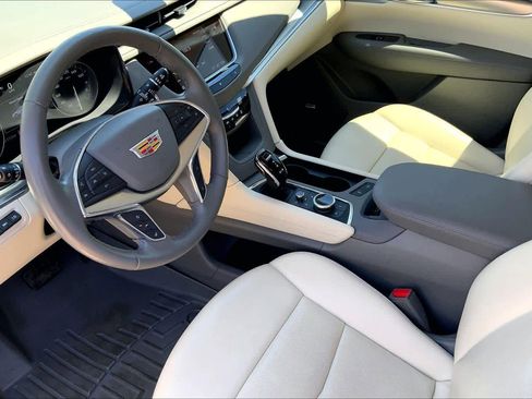 Used 2021 Cadillac XT5 Premium Luxury FWD image 18