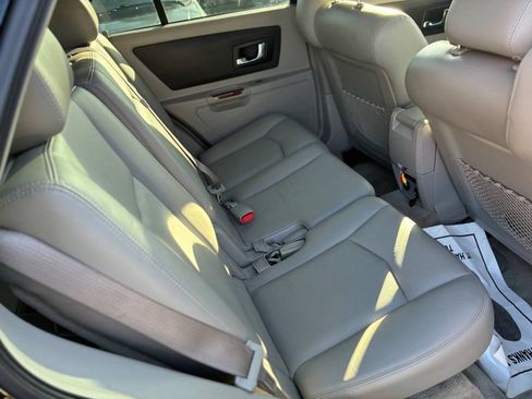 Used 2004 Cadillac SRX AWD/4WD image 11