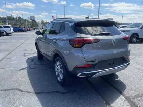 Used 2023 Buick Encore GX Essence w/ Experience Buick Package image 7