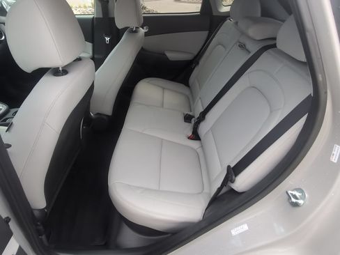 Used 2023 Hyundai Kona Limited AWD/4WD image 25