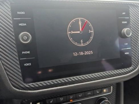 Used 2018 Volkswagen Tiguan SE w/ 3rd Row Seat Package image 42