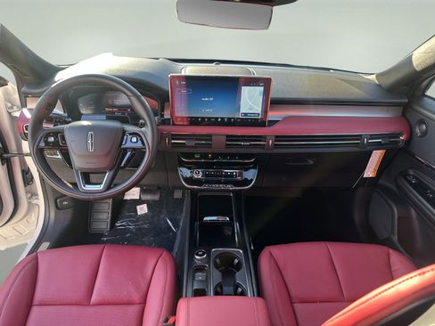 New 2026 Lincoln Corsair Reserve image 11