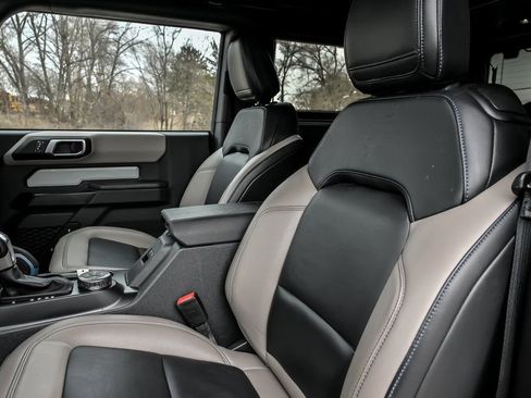 Used 2024 Ford Bronco Wildtrak image 15