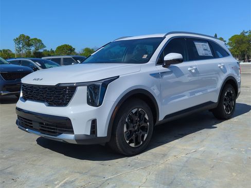 New 2026 Kia Sorento S image 4
