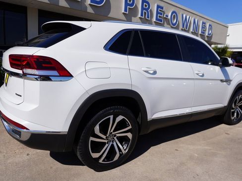 Used 2023 Volkswagen Atlas Cross Sport SEL image 6