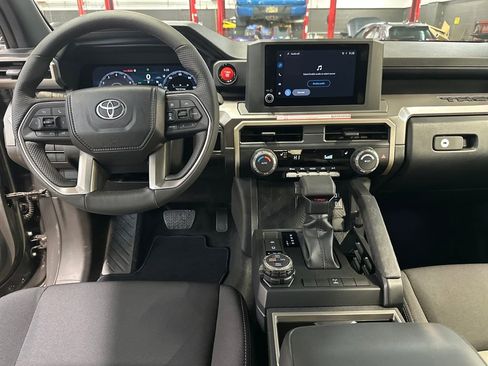 New 2026 Toyota Tacoma TRD Off-Road AWD/4WD image 18