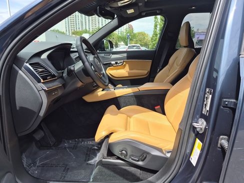 Used 2023 Volvo XC90 T8 Ultimate AWD/4WD image 15