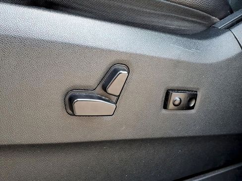 Used 2019 Dodge Grand Caravan GT FWD image 3