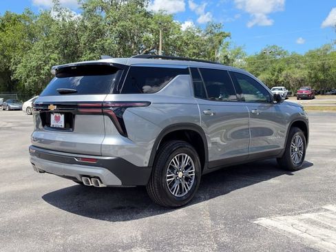 New 2026 Chevrolet Traverse LT w/ Enhanced Driving Package FWD image 5